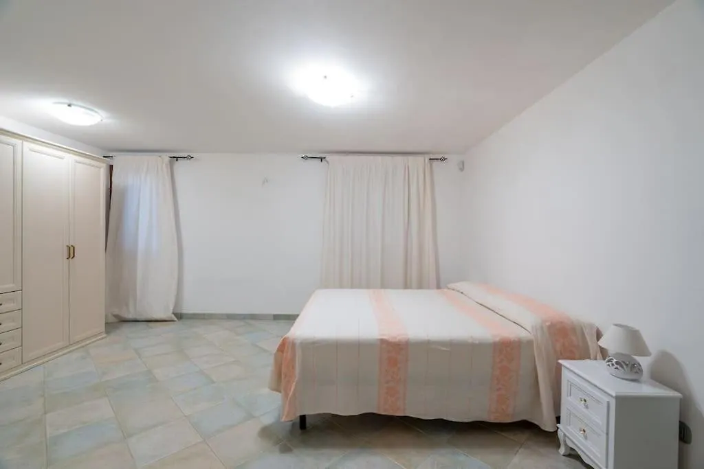 Karex Villa Capo Coda Cavallo