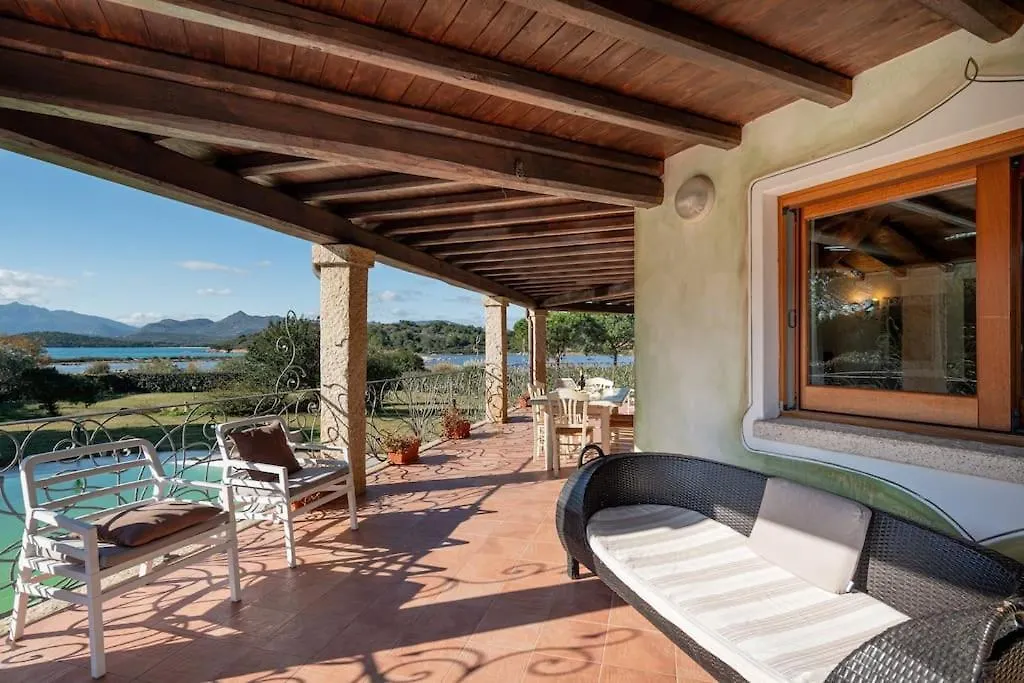 Karex Villa Capo Coda Cavallo