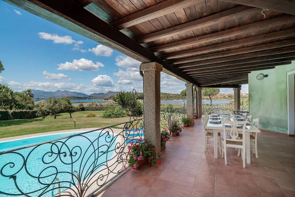 Karex Villa Capo Coda Cavallo Italien