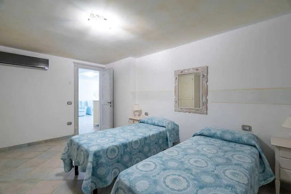 Karex Villa Capo Coda Cavallo