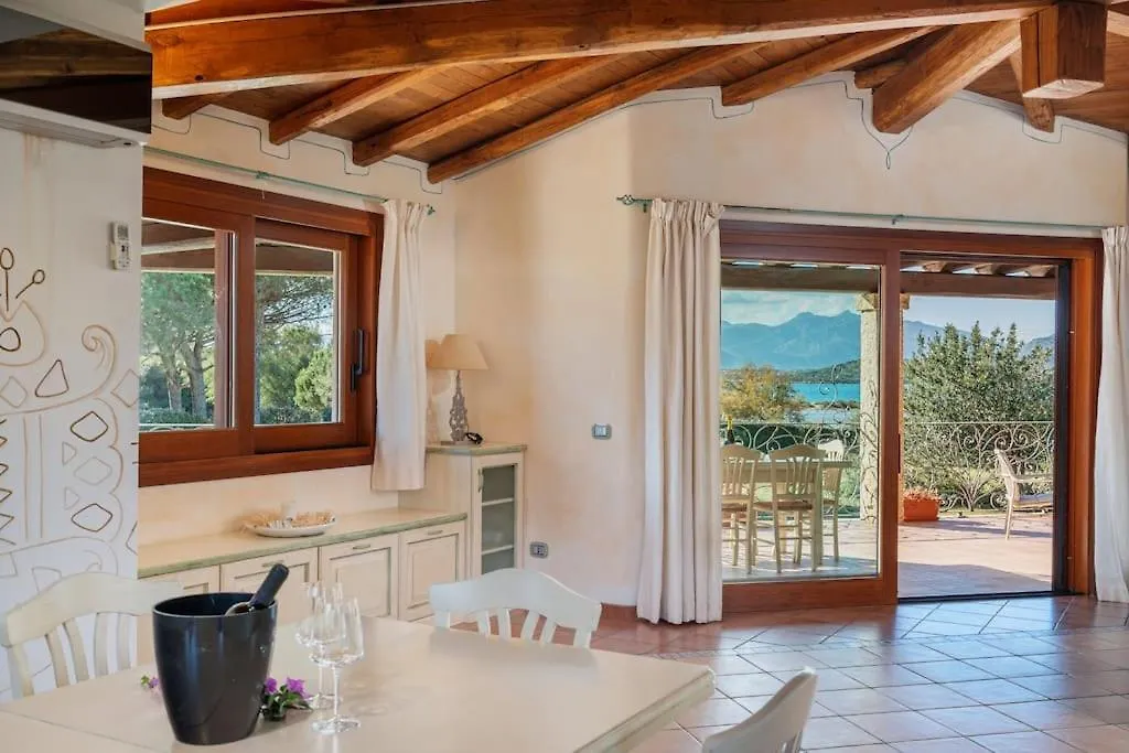 Karex Villa Capo Coda Cavallo