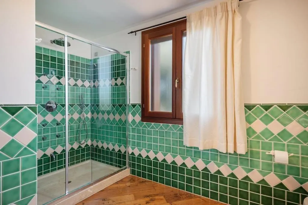 Karex Villa Capo Coda Cavallo