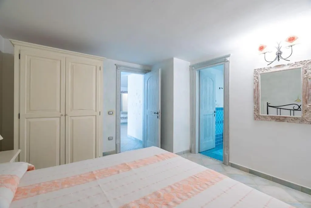 Karex Villa Capo Coda Cavallo Italy