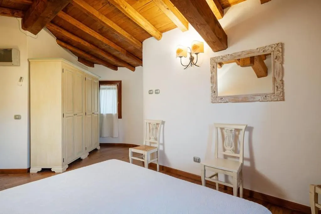 Karex Villa Capo Coda Cavallo